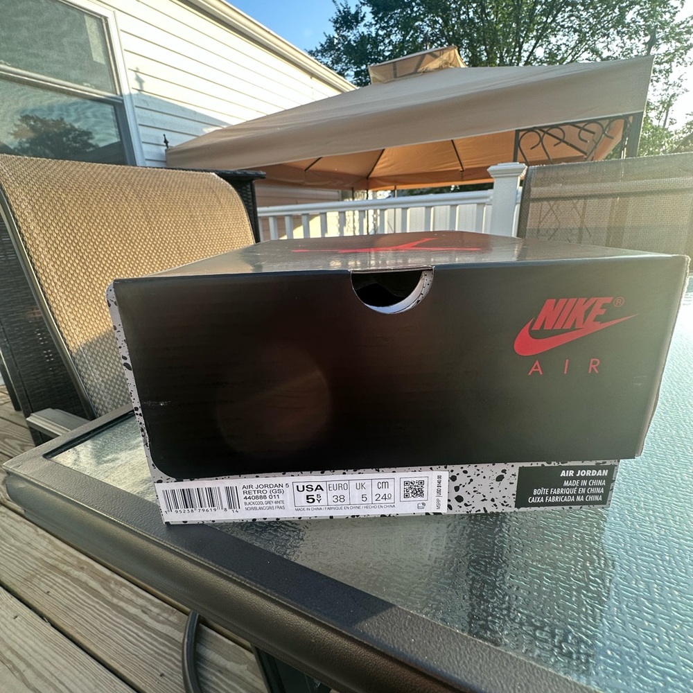 Jordan 5  Oreo size 5.5 GS - Picture 9 of 9